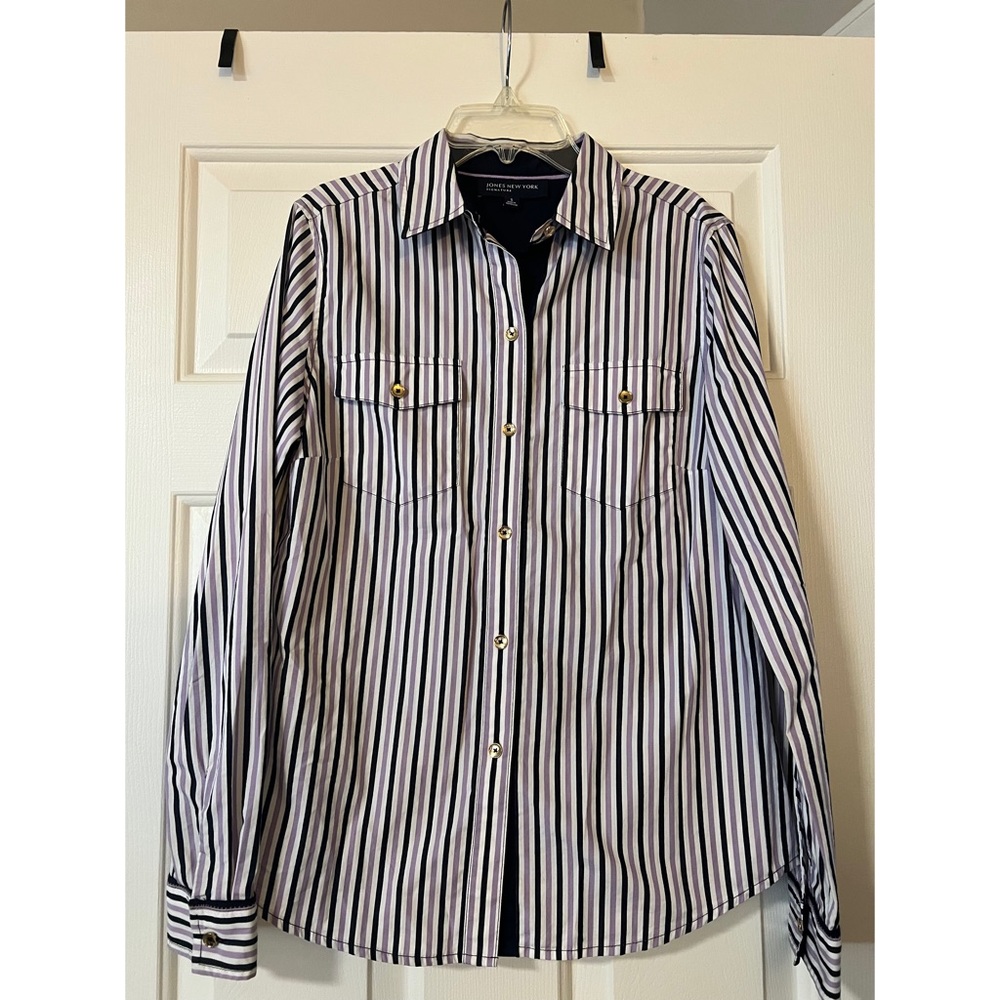 Jones New York Signature Striped Lavender & Navy Button Up Shirt w/ Gold Buttons